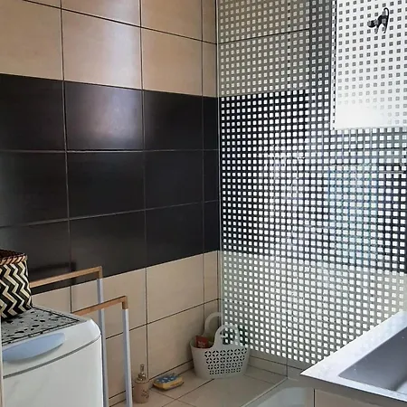 Valras-plage: 4 Pers, Clim, Parking Prive, Proche - Fr-1-781-56 Apartman *